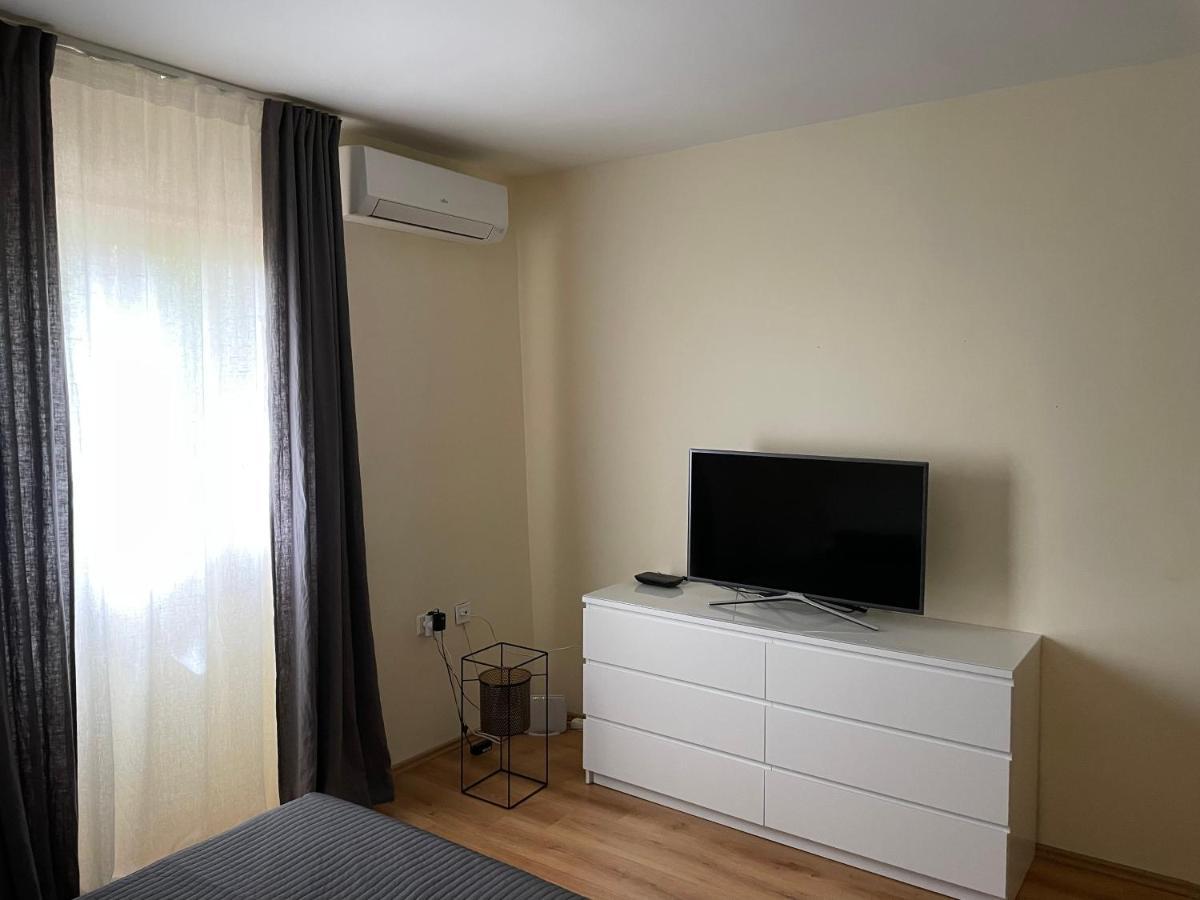 Holiday Home Cesarica Karlobag Ngoại thất bức ảnh