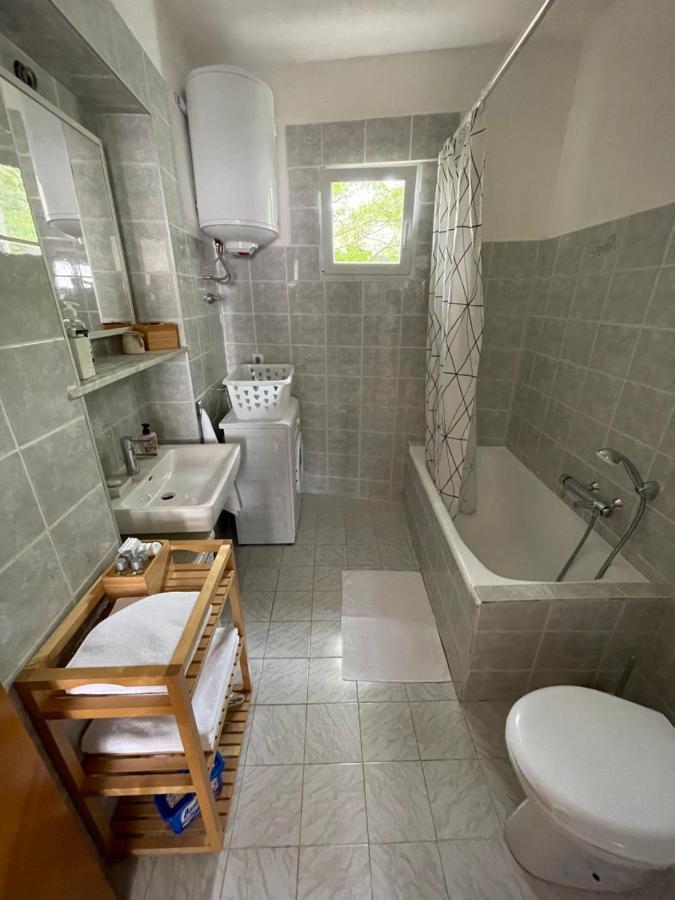 Holiday Home Cesarica Karlobag Ngoại thất bức ảnh